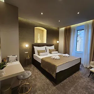 Ma Pe Luxury **** Split